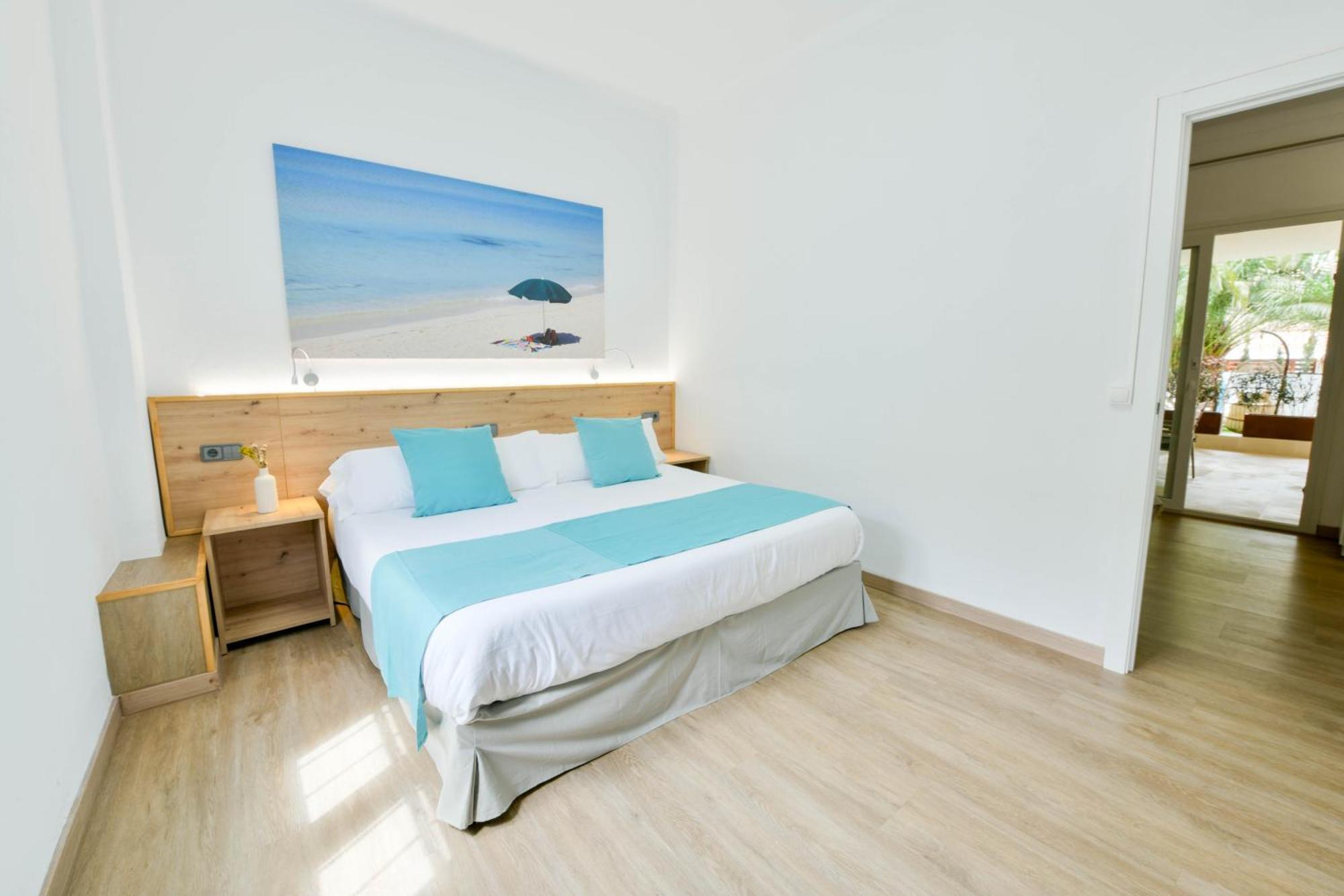 Apartamentos Estanques Colonia de Sant Jordi Exterior photo